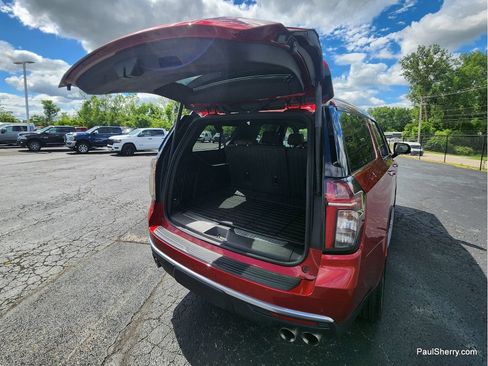 Used 2024 Chevrolet Suburban High Country AWD/4WD image 15