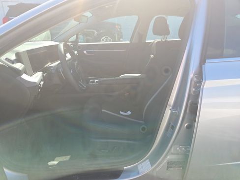 Used 2025 Hyundai Sonata SEL FWD image 3