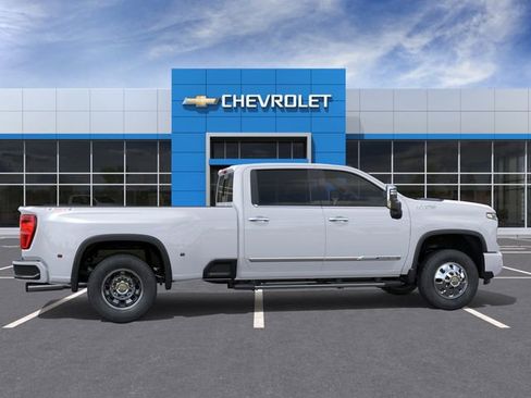 New 2026 Chevrolet Silverado 3500 High Country w/ High Country Premium Package AWD/4WD image 5