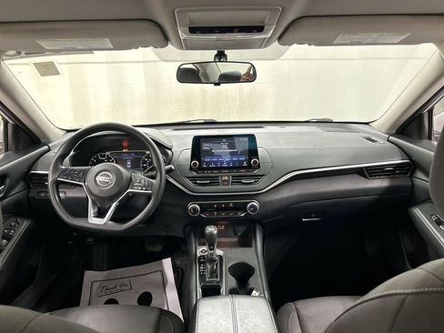 Used 2020 Nissan Altima 2.5 S FWD image 18