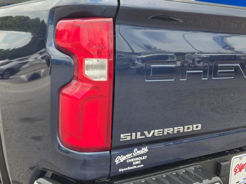 Used 2022 Chevrolet Silverado 3500 LTZ w/ LTZ Premium Package AWD/4WD image 9