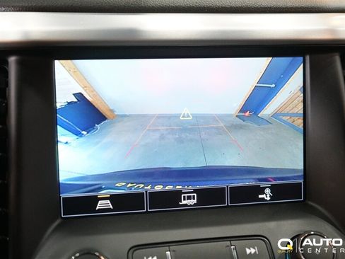 Used 2023 GMC Acadia SLE w/ Infotainment Package AWD/4WD image 23