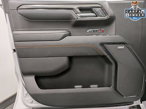 Used 2024 GMC Sierra 1500 AT4 w/ Technology Package AWD/4WD image 8