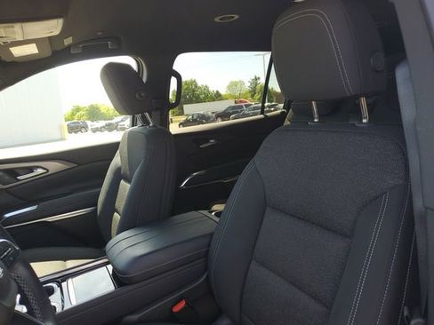 Used 2024 Chevrolet Traverse LS w/ Midnight/Sport Edition FWD image 5