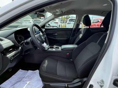 Used 2024 Nissan Sentra SV FWD image 28