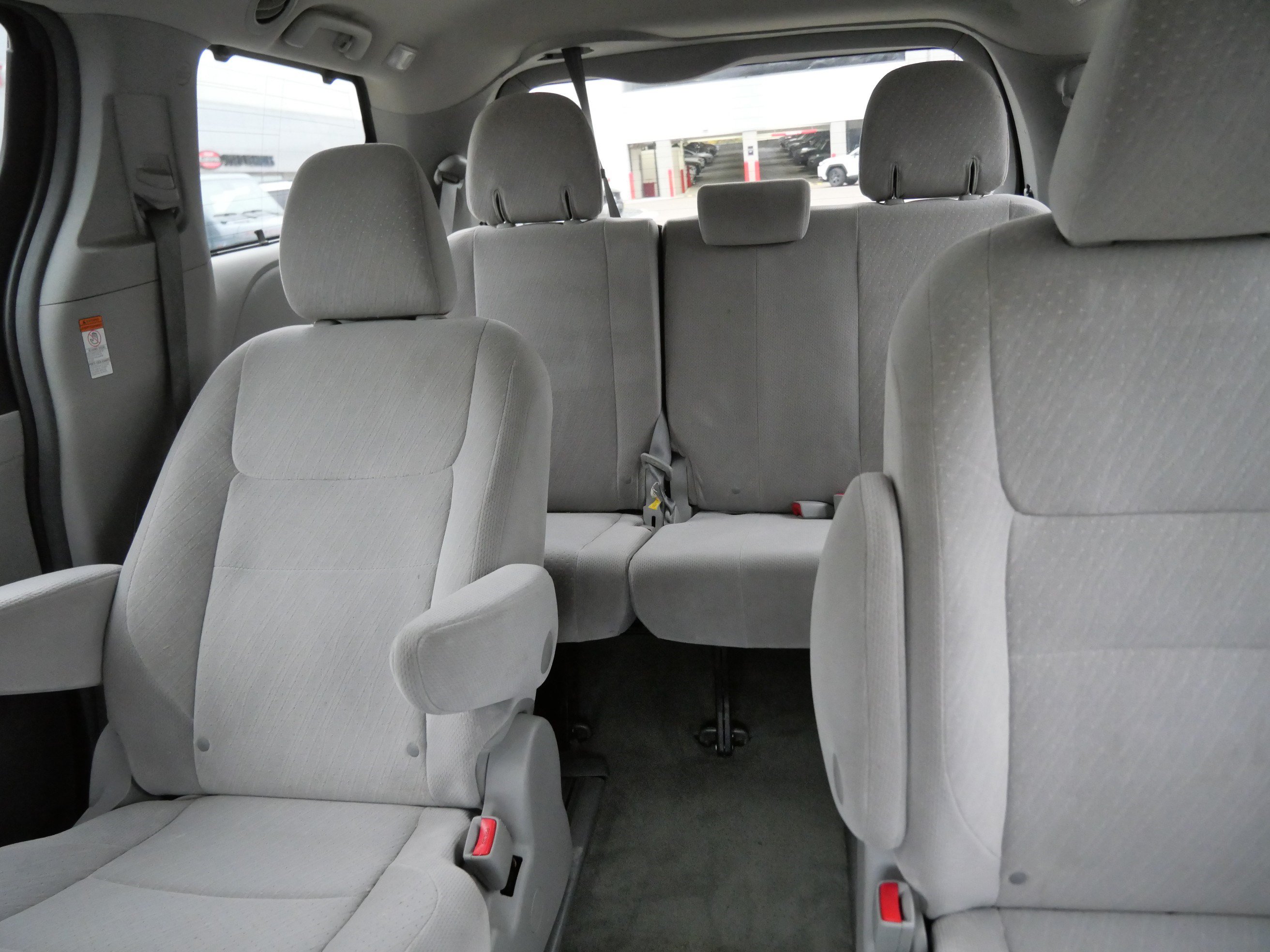 Used 2017 Toyota Sienna LE AWD/4WD image 13