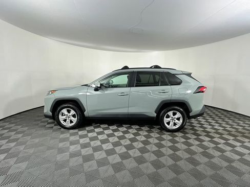 Used 2021 Toyota RAV4 XLE w/ Convenience Package image 10