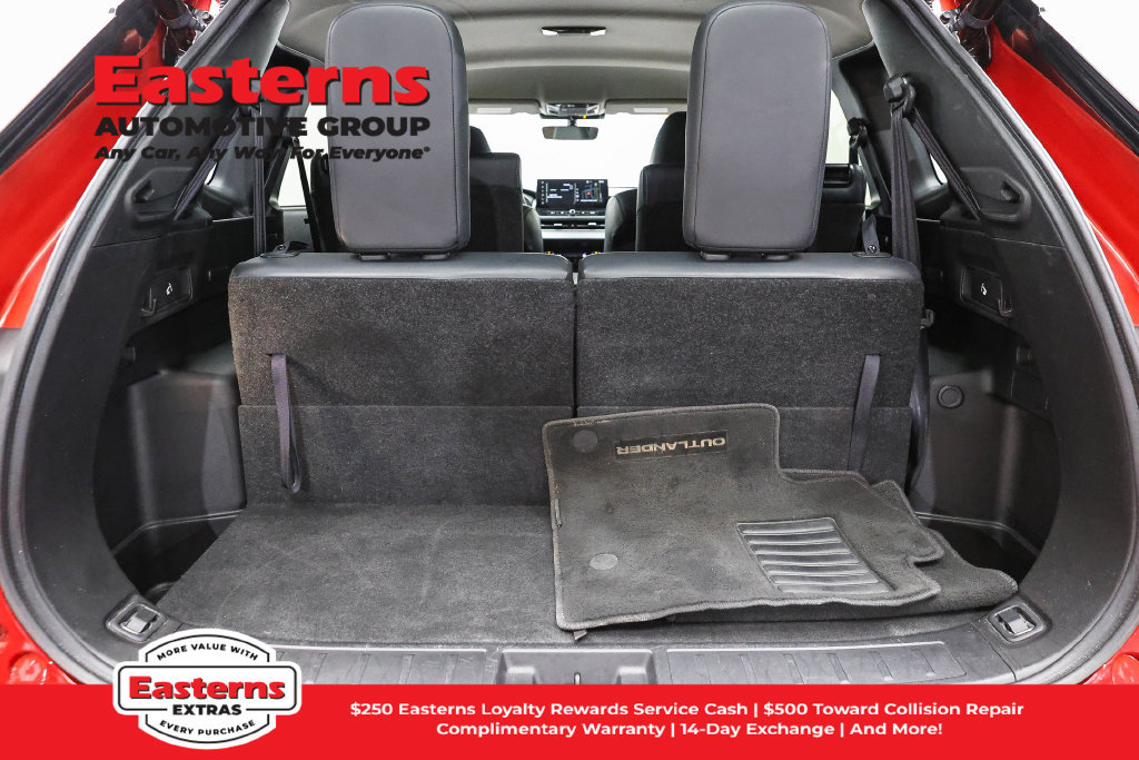 Used 2025 Mitsubishi Outlander SE AWD/4WD image 10