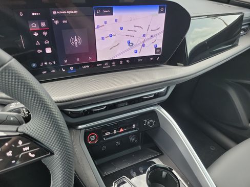 Certified 2025 Audi SQ5 Premium Plus AWD/4WD image 21