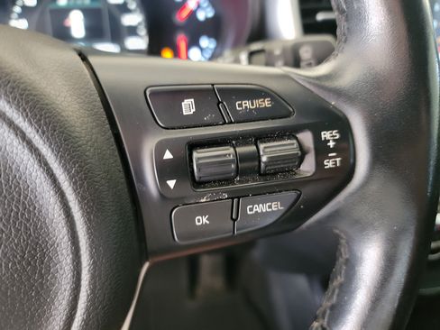 Used 2018 Kia Sorento EX AWD/4WD image 17