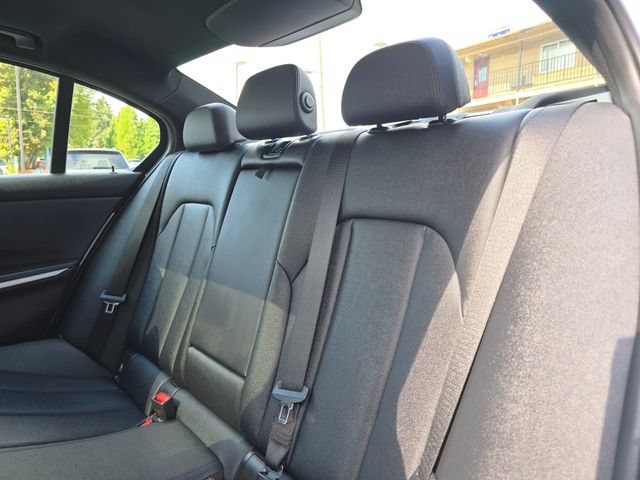 Used 2021 BMW 330i xDrive Sedan w/ Premium Package AWD/4WD image 17