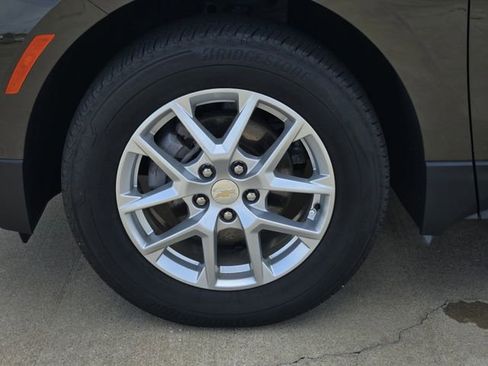 Used 2024 Chevrolet Equinox LT AWD/4WD image 10