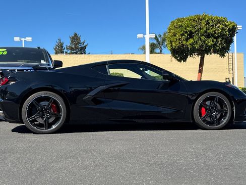 Used 2020 Chevrolet Corvette Stingray Premium Cpe w/ 3LT Preferred Equipment Group image 4