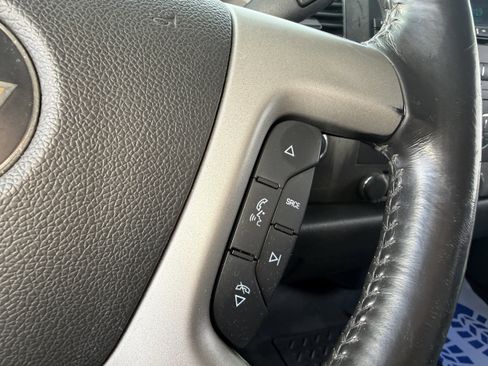 Used 2014 Chevrolet Silverado 2500 LT AWD/4WD image 17