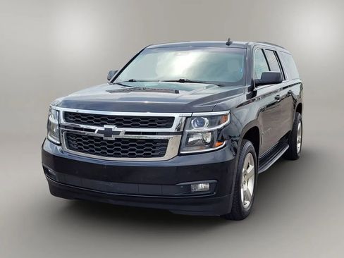 Used 2015 Chevrolet Suburban LT image 5