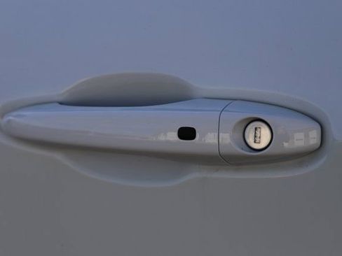 New 2024 Jeep Compass Latitude w/ Sun and Sound Group image 9