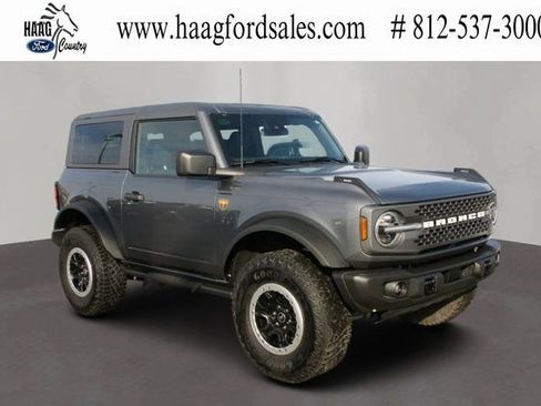 Used 2023 Ford Bronco Badlands w/ Sasquatch Package image 1