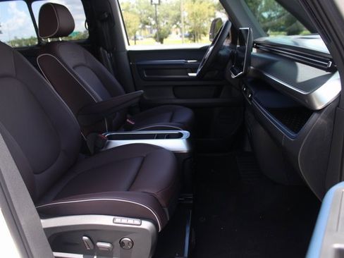 New 2025 Volkswagen ID. Buzz Pro S image 18