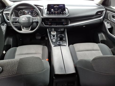 Used 2026 Nissan Rogue SV w/ Cold Weather Package AWD/4WD image 9