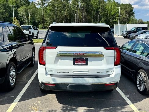 Used 2022 GMC Yukon SLT AWD/4WD image 6