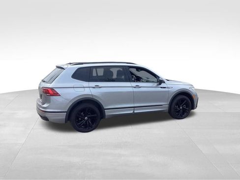 Used 2024 Volkswagen Tiguan SE R-Line AWD/4WD image 6