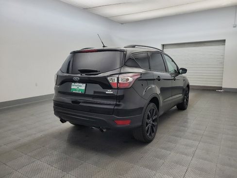 Used 2017 Ford Escape SE w/ Equipment Group 201A FWD image 9