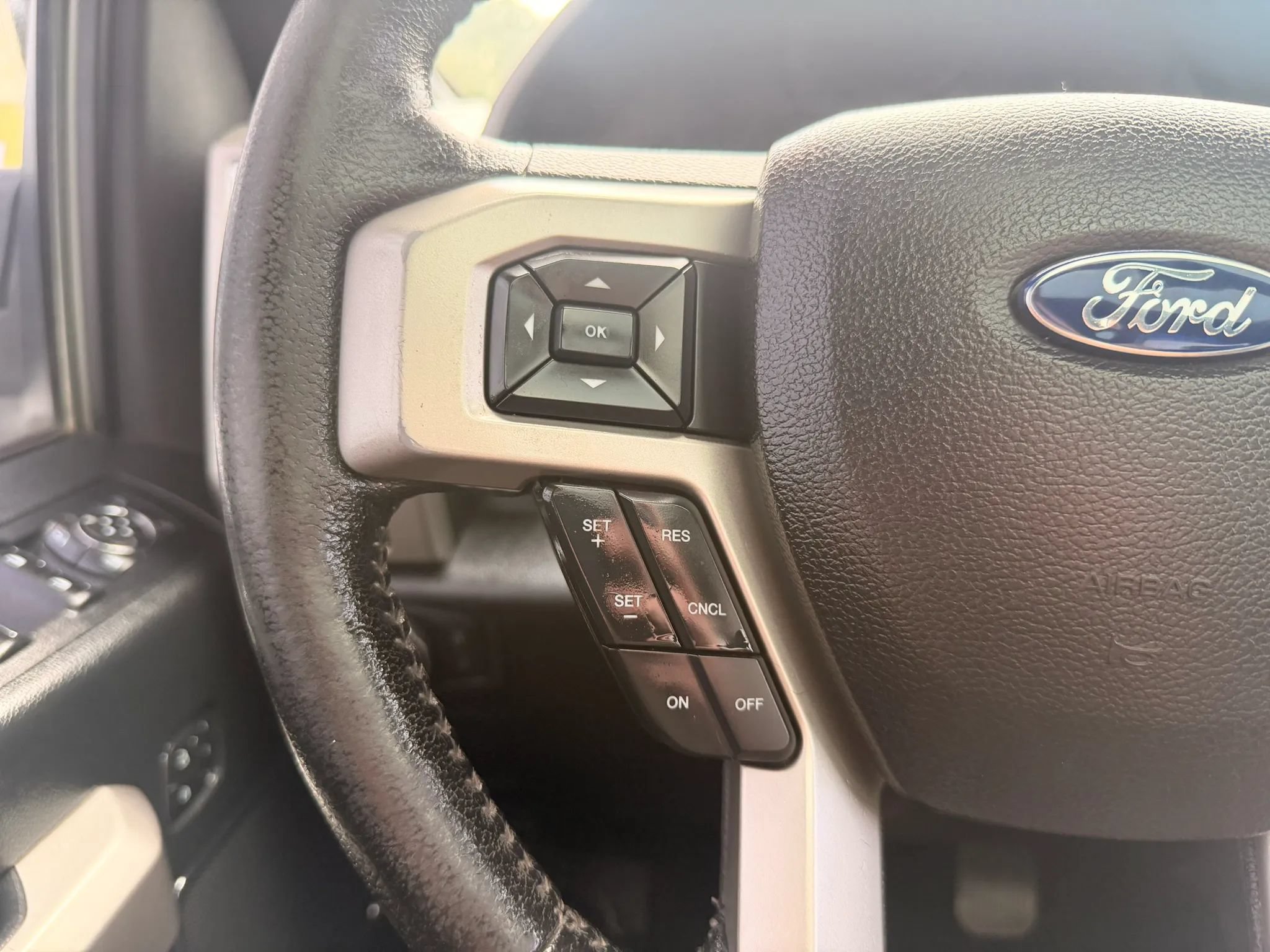 Used 2015 Ford F150 Lariat RWD image 15