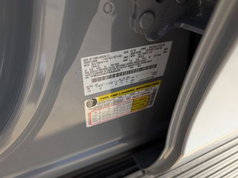 New 2026 Ford Expedition Active image 37