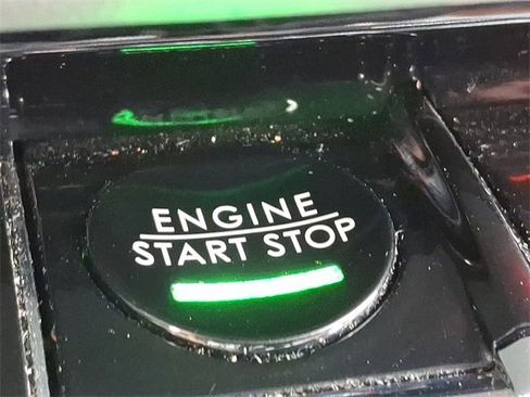 Certified 2022 Lincoln Nautilus Reserve image 25