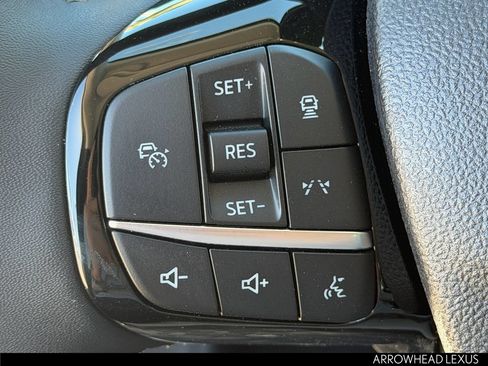 Used 2023 Ford Escape Platinum w/ Premium Technology Package AWD/4WD image 23