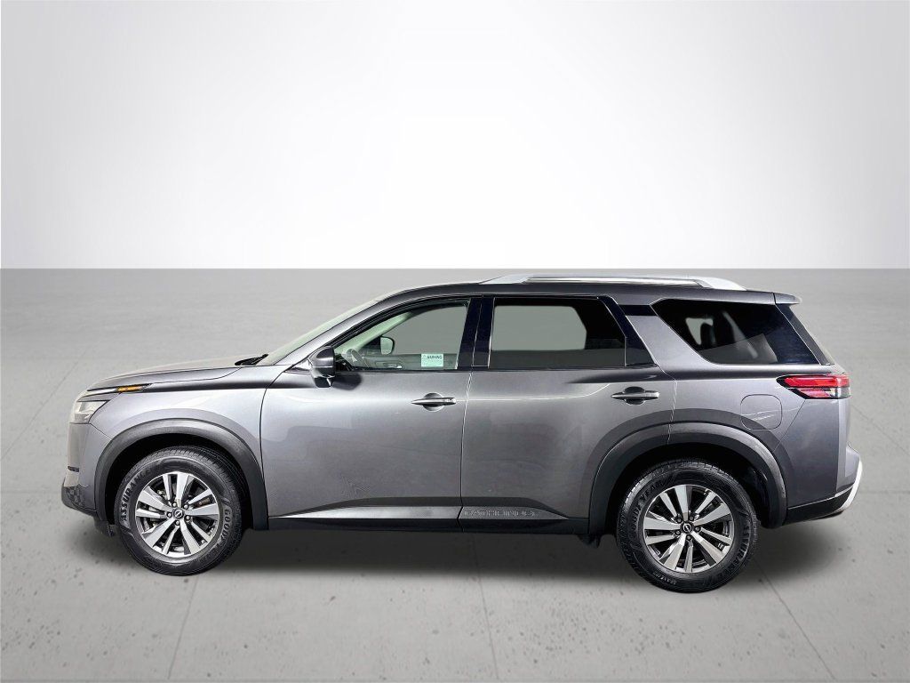 Used 2022 Nissan Pathfinder SL AWD/4WD image 9