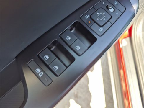 New 2025 Kia EV6 Light w/ Light LR Technology Package image 18