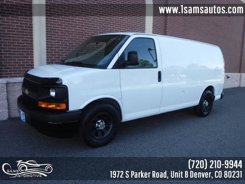 Used 2009 Chevrolet Express 1500 AWD image 1