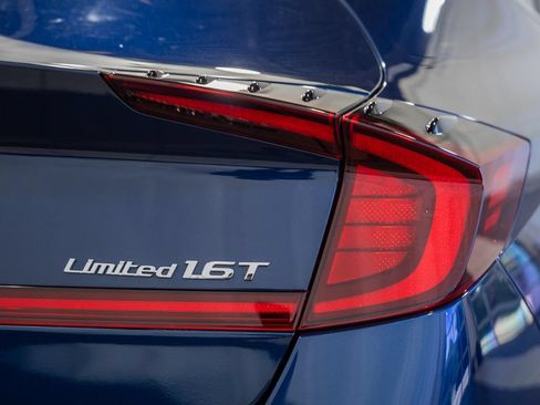 Used 2021 Hyundai Sonata Limited w/ Cargo Package FWD image 7