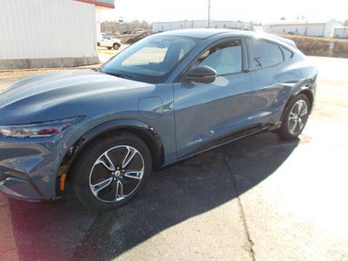 Used 2023 Ford Mustang Mach-E Premium image 6