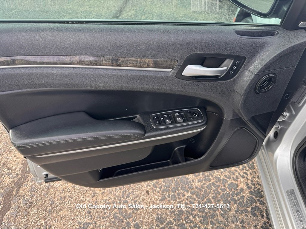 Used 2020 Chrysler 300 Limited RWD image 20