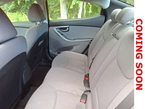 Used 2015 Hyundai Elantra SE FWD image 9