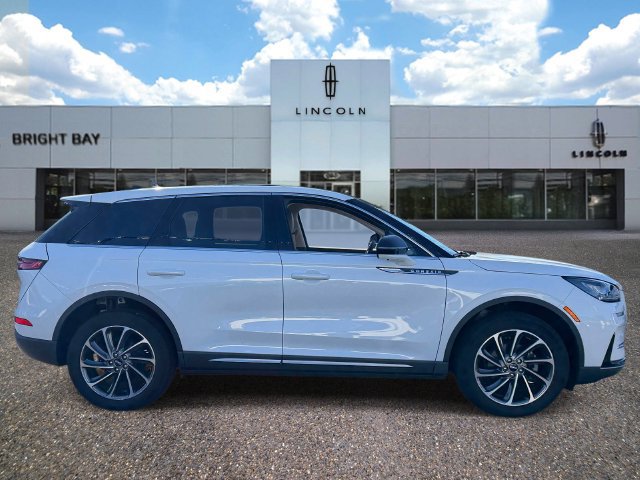 Used 2023 Lincoln Corsair AWD w/ Equipment Group 101A image 5