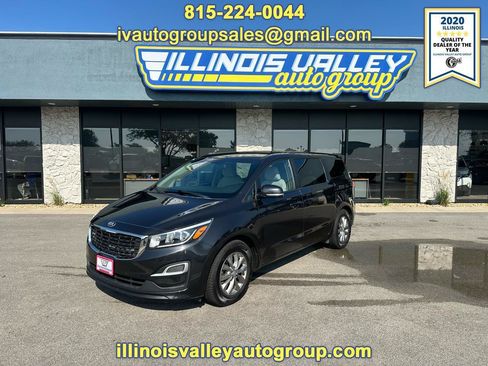 Used 2020 Kia Sedona LX FWD image 1