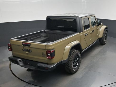 Used 2025 Jeep Gladiator Willys image 24