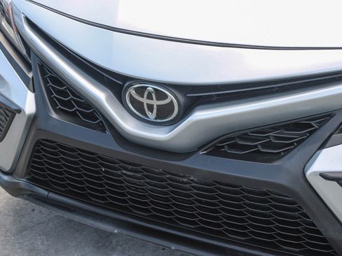 Certified 2024 Toyota Camry SE image 6