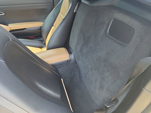 Used 2019 Porsche 718 Boxster RWD image 14