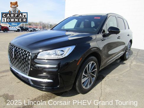 Used 2025 Lincoln Corsair Grand Touring w/ Equipment Group 301A AWD/4WD image 2