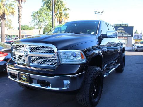 Used 2014 RAM 1500 Laramie w/ Convenience Group image 4