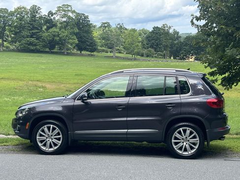 Used 2016 Volkswagen Tiguan SE AWD/4WD image 11