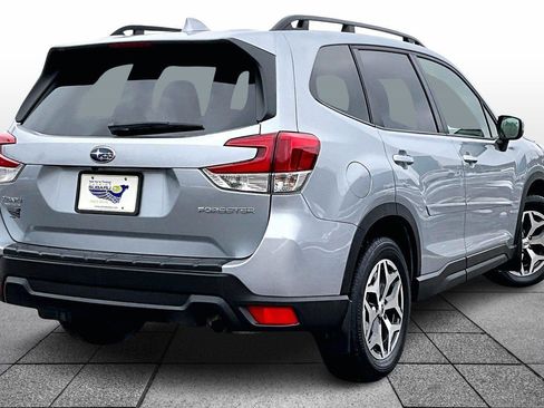 Used 2023 Subaru Forester Premium image 13