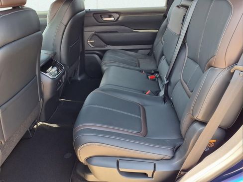 New 2026 Nissan Armada SL image 11