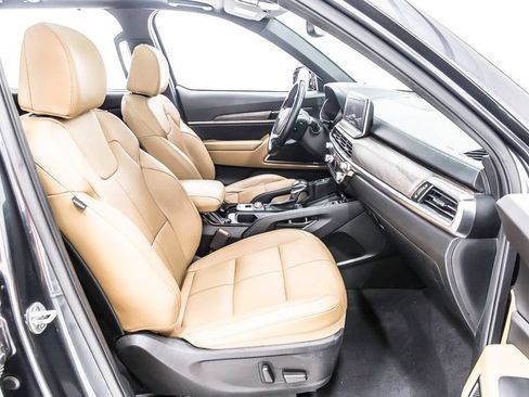 Used 2022 Kia Telluride SX w/ Towing Package FWD image 32