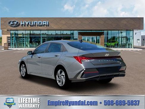 New 2026 Hyundai Elantra Limited FWD image 4