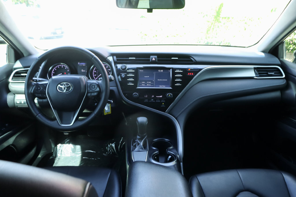 Used 2018 Toyota Camry SE FWD image 24